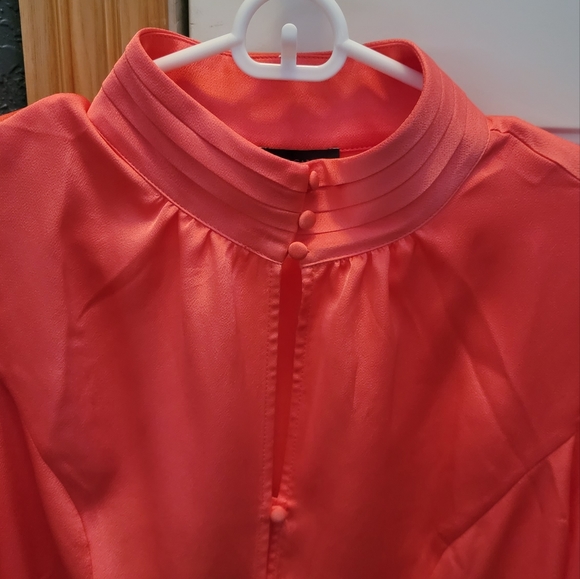 Beautiful Vince Camuto, bright coral blouse, small - Picture 10 of 10
